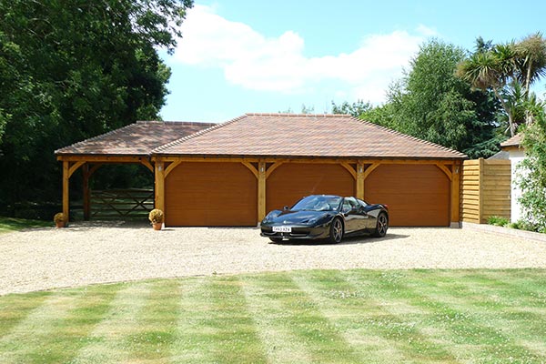 4-bay-fully-hipped-oak-garage
