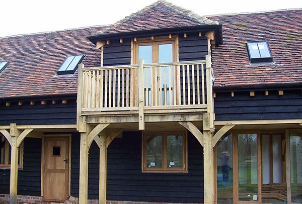 Traditional Oak Balcony Balustrade