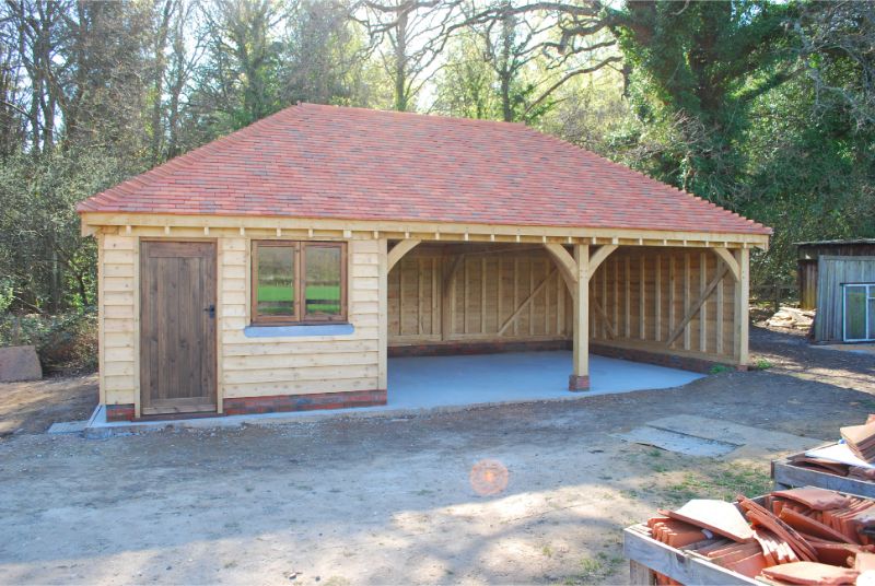 hut with garage